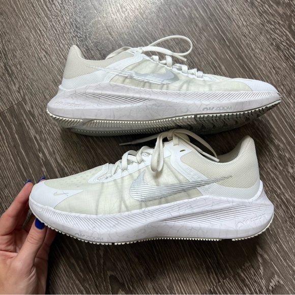 Nike Air Zoom Winflo in 'White Metallic Silver' - Women’s - Picture 2 of 9